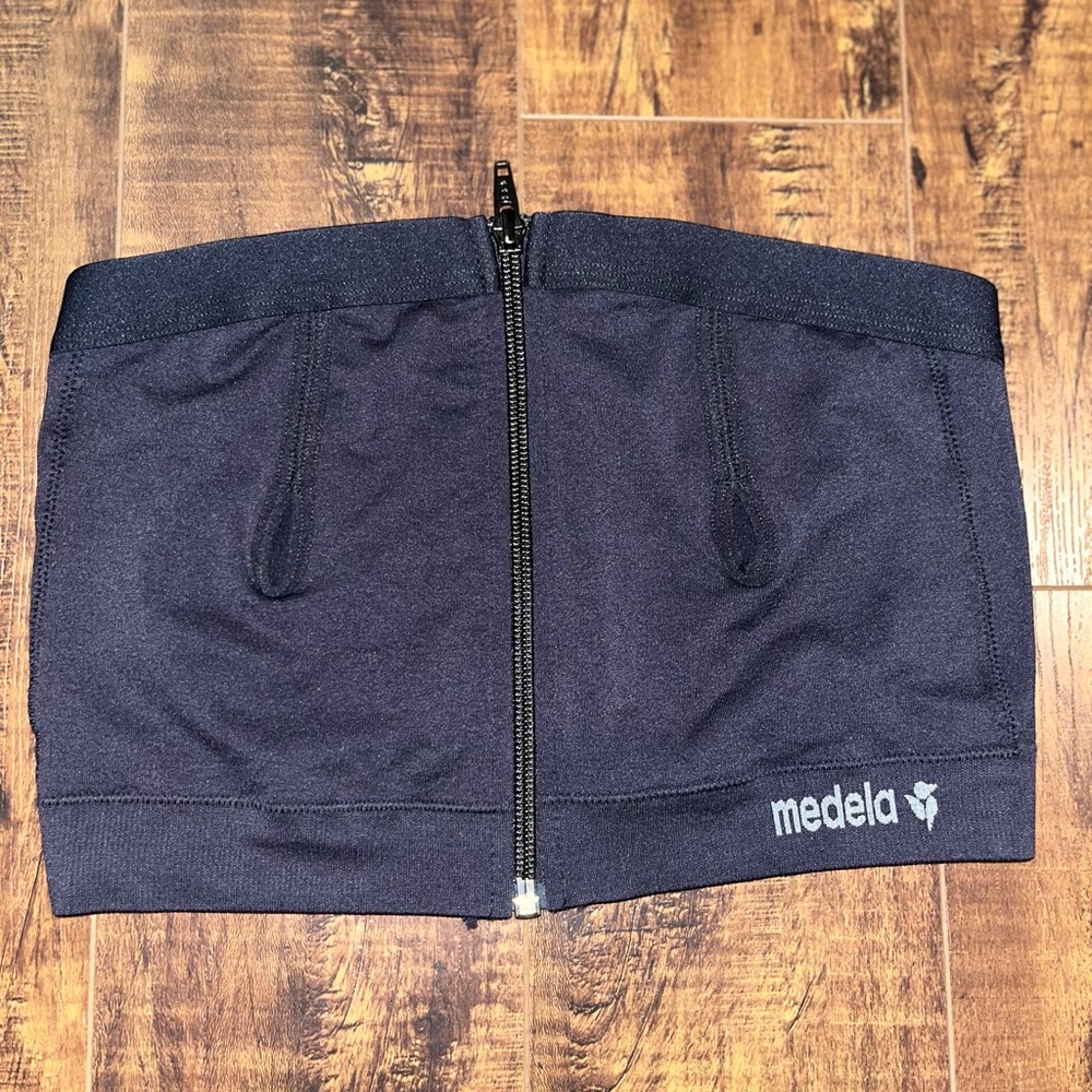 Medium Medela Black Zippered Nursing Bustier